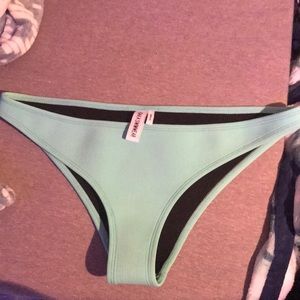 Hoaka cheeky swim bottoms (medium)